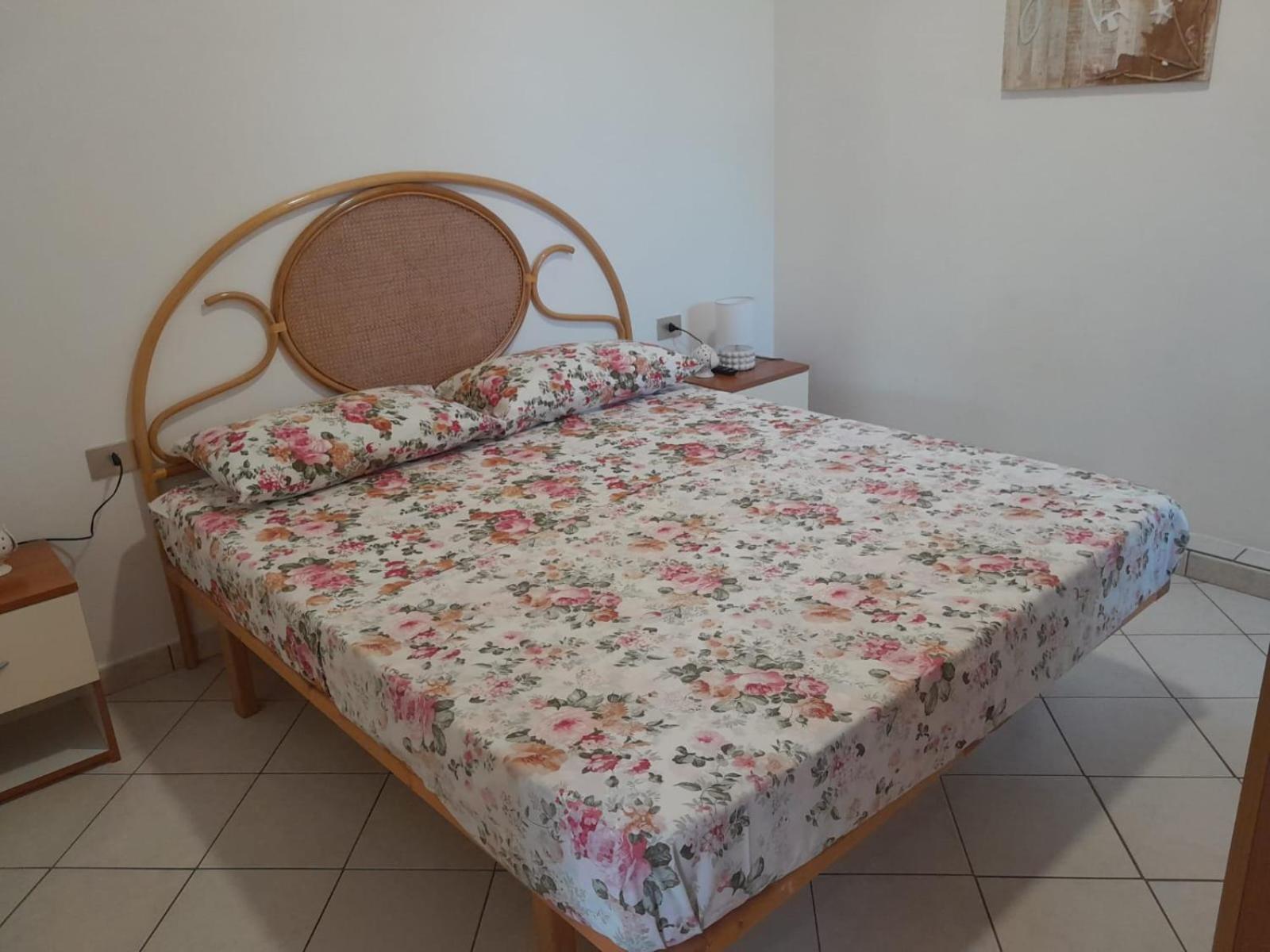 Residence Araba Fenice Тропеа Екстериор снимка
