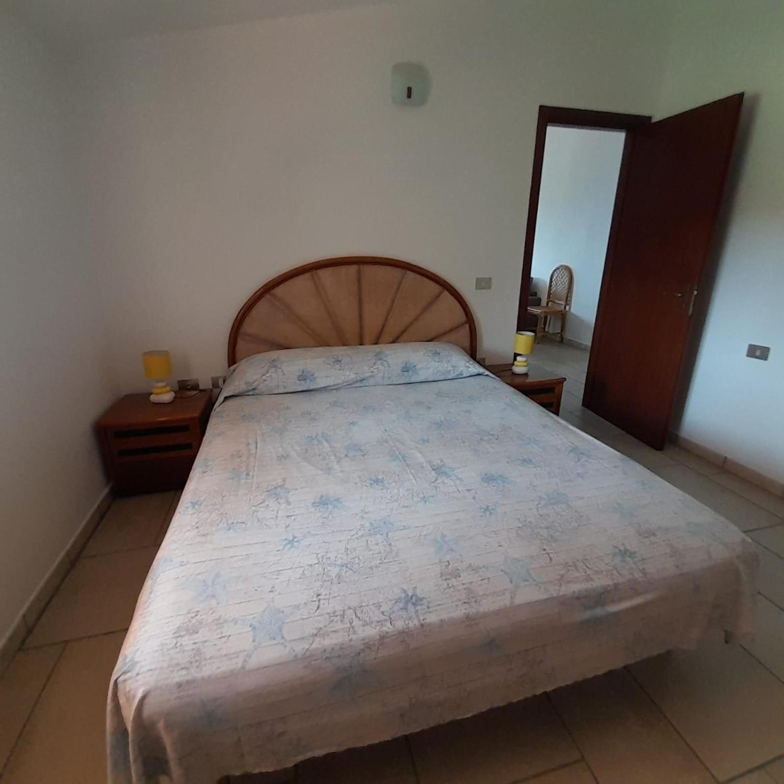 Residence Araba Fenice Тропеа Екстериор снимка