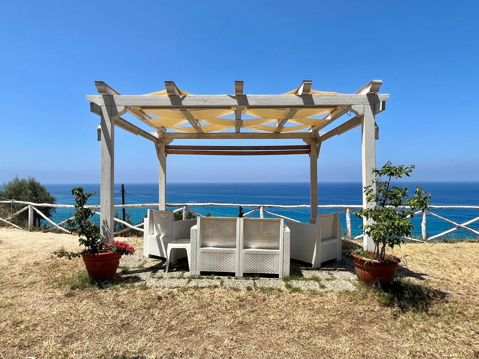 Residence Araba Fenice Тропеа Екстериор снимка